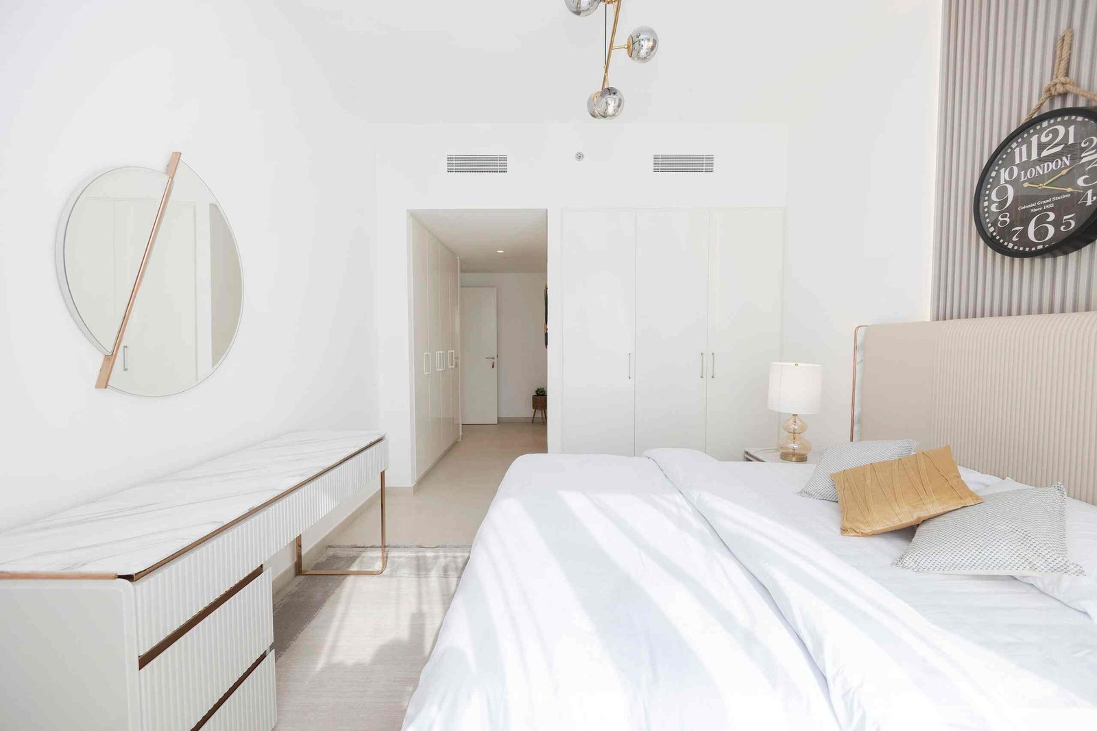 Luxe 3BR APT at downtown views With Burj Views full screen image