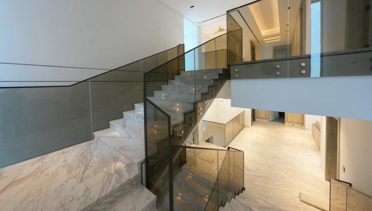 7 Bedroom Villa at Palm Jumeirah full screen image
