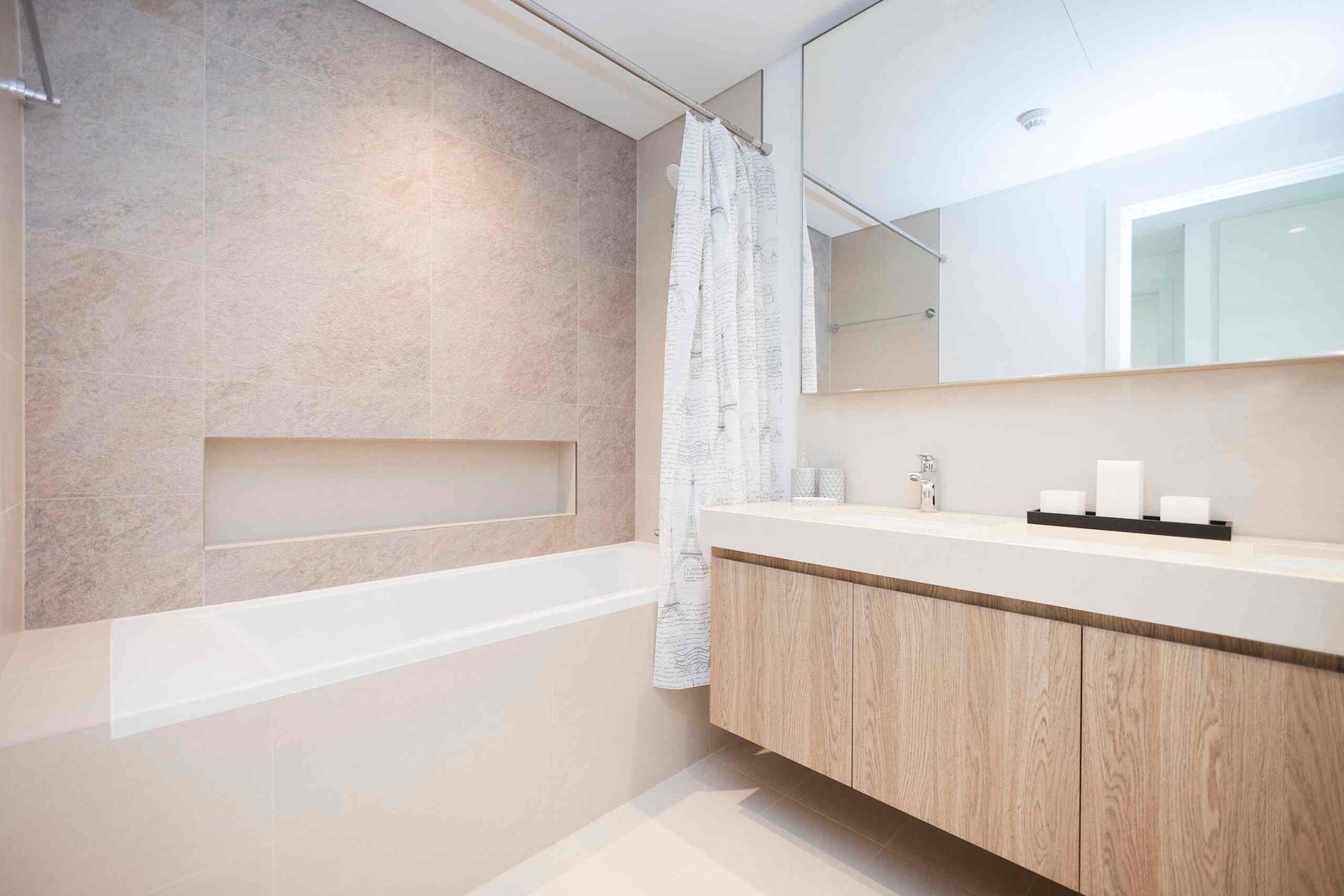Luxe 3BR APT at downtown views With Burj Views full screen image